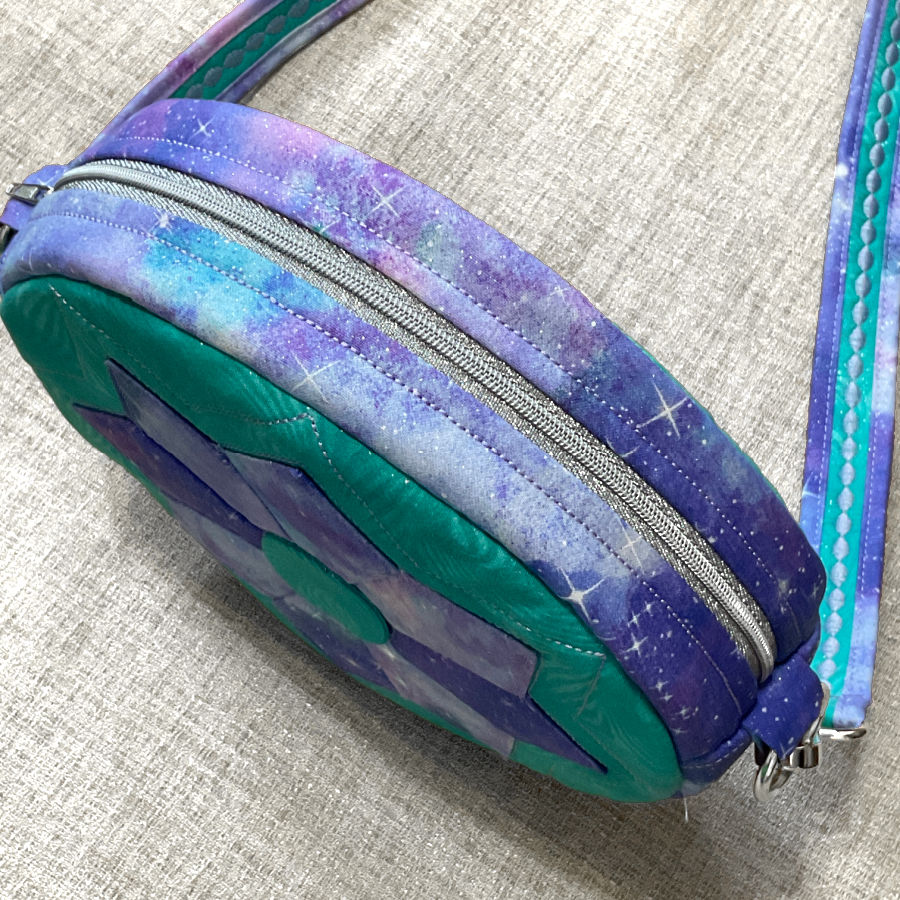 DIY Round Purse Sewing Tutorial with a Dresden Plate Block - Image 6